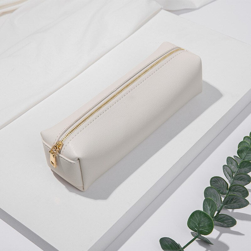 Elegant Leather Pencil Case  Luxury Leather Pen Case  - Stylish and Functional Pen Storage